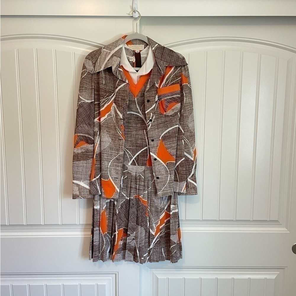 Vintage 60’s 2 piece set Mod long torso retro print dress and jacket size medium